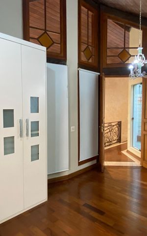 Casa à venda com 317m², 4 quartos e 3 vagasCasa 1 - Quarto