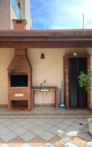 Casa à venda com 317m², 4 quartos e 3 vagasCasa 1 - Varanda Gourmet