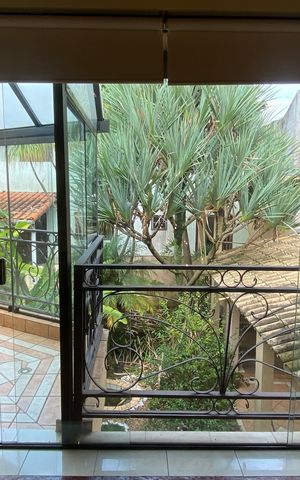 Casa à venda com 317m², 4 quartos e 3 vagasCasa 1 - Sala