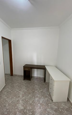 Casa à venda com 317m², 4 quartos e 3 vagasCasa 2 - Quarto 1