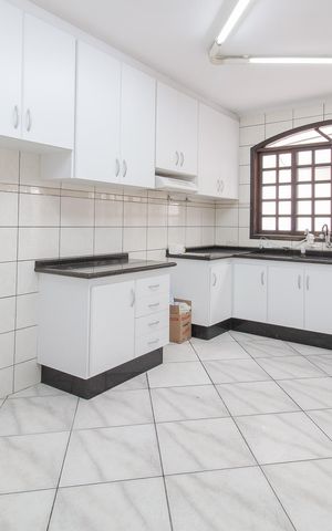 Casa para alugar com 440m², 7 quartos e 4 vagas Casa para alugar com 440m², 7 quartos e 4 vagasCozinha