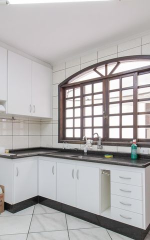 Casa para alugar com 440m², 7 quartos e 4 vagas Casa para alugar com 440m², 7 quartos e 4 vagasCozinha