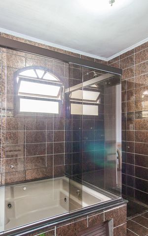 Casa para alugar com 440m², 7 quartos e 4 vagas Casa para alugar com 440m², 7 quartos e 4 vagasBanheiro Suíte Principal