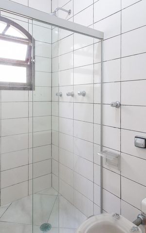 Casa para alugar com 440m², 7 quartos e 4 vagas Casa para alugar com 440m², 7 quartos e 4 vagasBanheiro Suíte 2