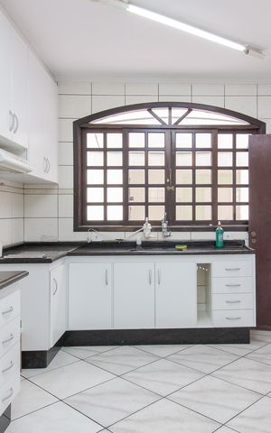 Casa para alugar com 440m², 7 quartos e 4 vagas Casa para alugar com 440m², 7 quartos e 4 vagasCozinha