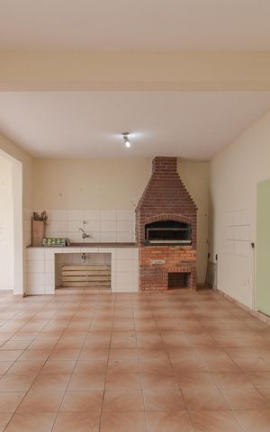 Casa para alugar com 440m², 7 quartos e 4 vagas Casa para alugar com 440m², 7 quartos e 4 vagasÁrea comum - Churrasqueira