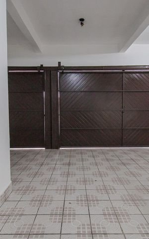 Casa para alugar com 440m², 7 quartos e 4 vagas Casa para alugar com 440m², 7 quartos e 4 vagasGaragem