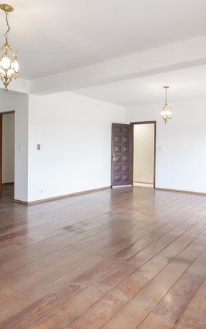 Casa para alugar com 440m², 7 quartos e 4 vagas Casa para alugar com 440m², 7 quartos e 4 vagasSala