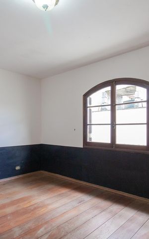 Casa para alugar com 440m², 7 quartos e 4 vagas Casa para alugar com 440m², 7 quartos e 4 vagasQuarto 2