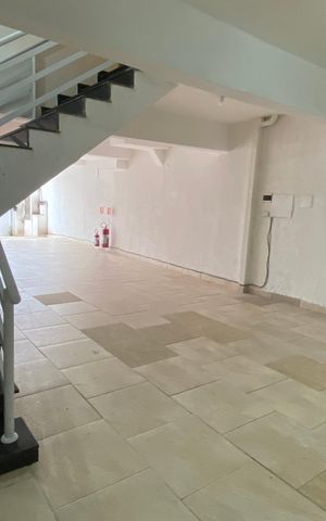 Apartamento à venda com 102m², 2 quartos e 1 vaga Apartamento à venda com 102m², 2 quartos e 1 vagaGaragem