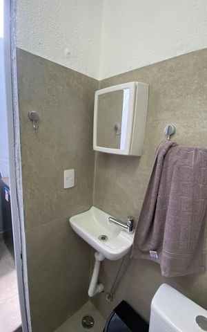 Apartamento à venda com 102m², 2 quartos e 1 vaga Apartamento à venda com 102m², 2 quartos e 1 vagaBanheiro de Serviço