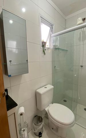 Apartamento à venda com 102m², 2 quartos e 1 vaga Apartamento à venda com 102m², 2 quartos e 1 vagaBanheiro