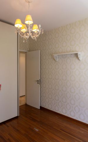Apartamento à venda com 215m², 3 quartos e 4 vagas Apartamento à venda com 215m², 3 quartos e 4 vagasSuíte 2