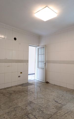Casa à venda com 200m², 3 quartos e 3 vagasCozinha