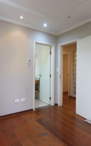 Casa à venda com 200m², 3 quartos e 3 vagasSuíte 3