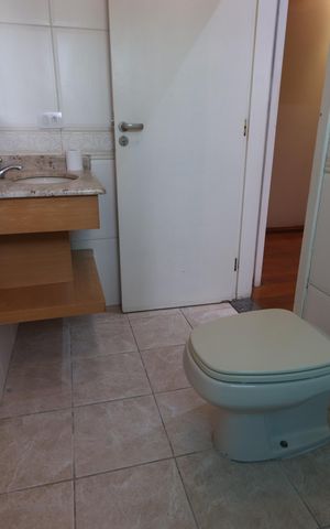 Casa à venda com 200m², 3 quartos e 3 vagasBanheiro da Suíte 3