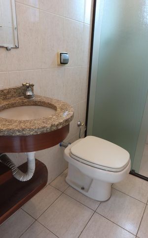Casa à venda com 200m², 3 quartos e 3 vagasBanheiro de serviço