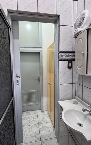 Casa à venda com 158m², 3 quartos e 1 vaga Casa à venda com 158m², 3 quartos e 1 vagaBanheiro Social
