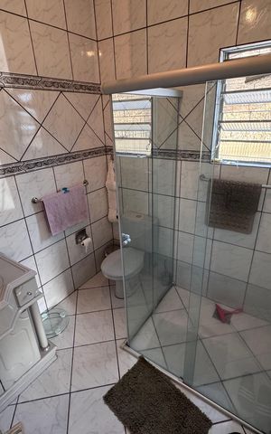 Casa à venda com 158m², 3 quartos e 1 vaga Casa à venda com 158m², 3 quartos e 1 vagaBanheiro da Suíte