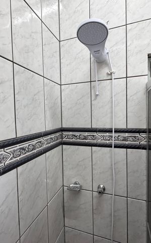 Casa à venda com 158m², 3 quartos e 1 vaga Casa à venda com 158m², 3 quartos e 1 vagaBanheiro Social