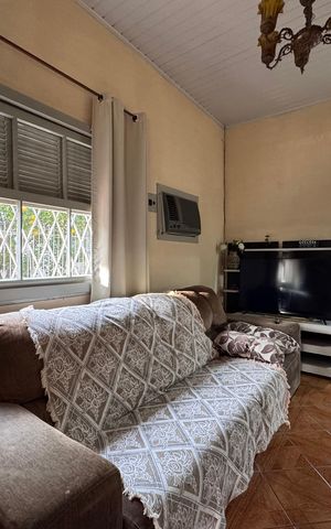 Casa à venda com 158m², 3 quartos e 1 vaga Casa à venda com 158m², 3 quartos e 1 vagaSala