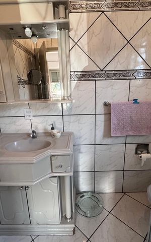 Casa à venda com 158m², 3 quartos e 1 vaga Casa à venda com 158m², 3 quartos e 1 vagaBanheiro da Suíte