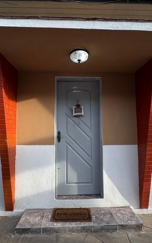 Casa à venda com 158m², 3 quartos e 1 vaga Casa à venda com 158m², 3 quartos e 1 vagaÁrea comum