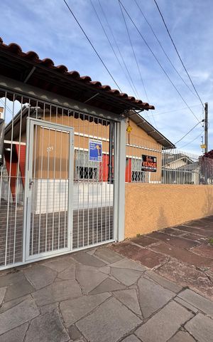 Casa à venda com 158m², 3 quartos e 1 vaga Casa à venda com 158m², 3 quartos e 1 vagaFachada