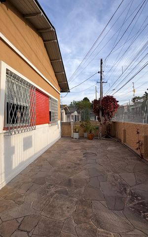 Casa à venda com 158m², 3 quartos e 1 vaga Casa à venda com 158m², 3 quartos e 1 vagaÁrea comum