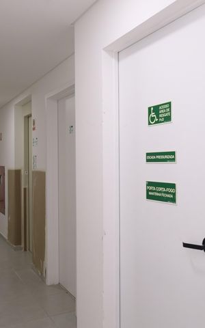 Apartamento à venda com 46m², 2 quartos e 1 vagaÁrea comum - Saguão do andar