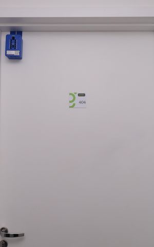Apartamento à venda com 46m², 2 quartos e 1 vagaPorta do apartamento - Lockbox instalada