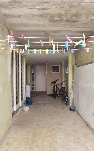 Casa à venda com 500m², 5 quartos e 3 vagas Casa à venda com 500m², 5 quartos e 3 vagasÁrea de Serviço da Casa 1