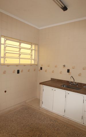 Casa para alugar com 315m², 3 quartos e 5 vagasCozinha