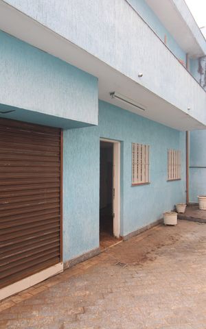 Casa para alugar com 315m², 3 quartos e 5 vagasQuintal