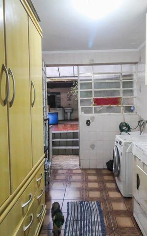 Casa à venda com 912m², 4 quartos e 10 vagas Casa à venda com 912m², 4 quartos e 10 vagasÁrea de Serviço