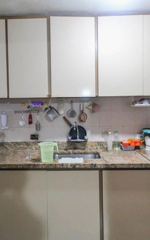 Casa à venda com 912m², 4 quartos e 10 vagas Casa à venda com 912m², 4 quartos e 10 vagasCozinha