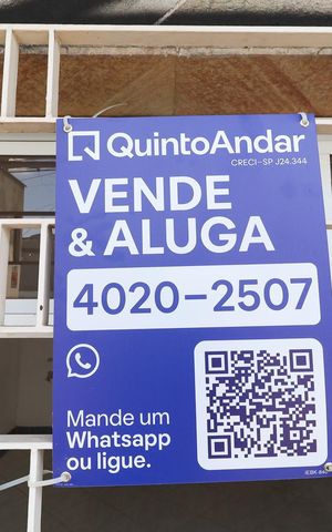 Casa à venda com 248m², 3 quartos e 7 vagas Casa à venda com 248m², 3 quartos e 7 vagasPlaca