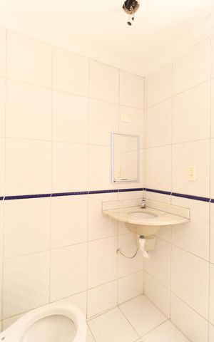 Casa à venda com 248m², 3 quartos e 7 vagas Casa à venda com 248m², 3 quartos e 7 vagasBanheiro de serviço