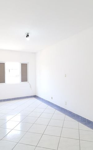 Casa à venda com 248m², 3 quartos e 7 vagas Casa à venda com 248m², 3 quartos e 7 vagasQuarto 3