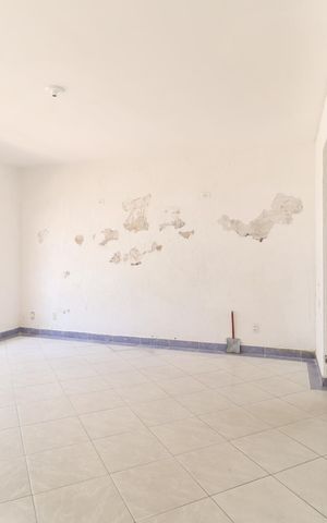 Casa à venda com 248m², 3 quartos e 7 vagas Casa à venda com 248m², 3 quartos e 7 vagasSala