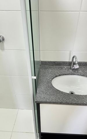 Apartamento à venda com 55m², 2 quartos e 1 vaga Apartamento à venda com 55m², 2 quartos e 1 vagaBanheiro