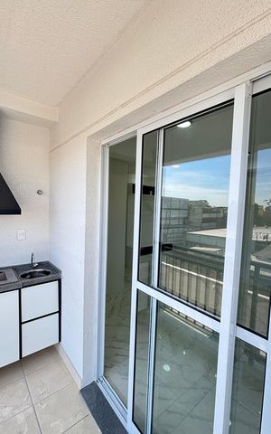 Apartamento à venda com 55m², 2 quartos e 1 vaga Apartamento à venda com 55m², 2 quartos e 1 vaga Varanda