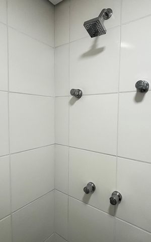 Apartamento à venda com 55m², 2 quartos e 1 vaga Apartamento à venda com 55m², 2 quartos e 1 vagaBanheiro da Suíte