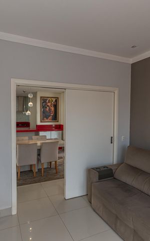 Casa de condomínio à venda com 240m², 3 quartos e 4 vagas Casa de condomínio à venda com 240m², 3 quartos e 4 vagasSala de TV
