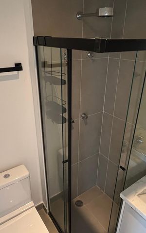Studio à venda com 19m², 1 quarto e sem vaga Studio à venda com 19m², 1 quarto e sem vagaBanheiro
