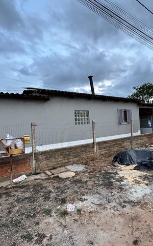Casa para alugar com 49m², 1 quarto e sem vaga Casa para alugar com 49m², 1 quarto e sem vagaFachada