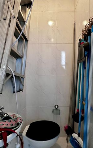 Apartamento à venda com 128m², 3 quartos e 1 vaga Apartamento à venda com 128m², 3 quartos e 1 vagaBanheiro de Serviço