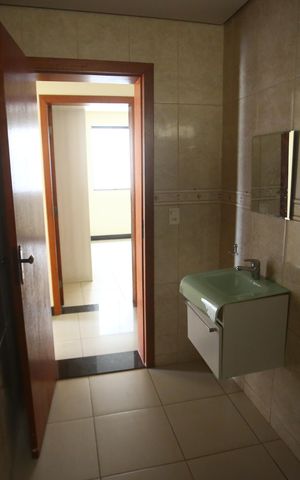 Casa para alugar com 384m², 5 quartos e 5 vagasBanheiro Social 1