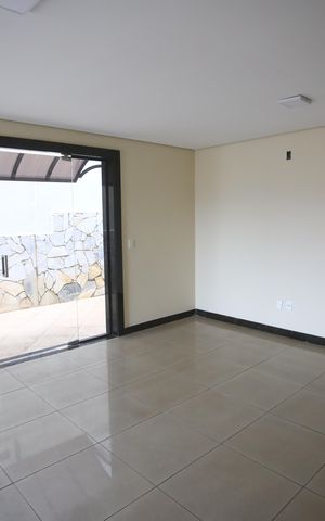 Casa para alugar com 384m², 5 quartos e 5 vagasSala