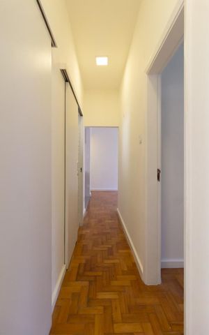 Apartamento para alugar com 85m², 3 quartos e sem vaga Apartamento para alugar com 85m², 3 quartos e sem vagaCorredor